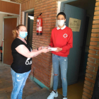 Cruz Roja Juventud entrega tablets a menores de familias vulnerables de Valladolid.