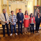 El alcalde de Valladolid, Óscar Puente, junto a los portavoces de los distintos grupos y responsables de las organizaciones LGTB+ de Castilla y León presentan los actos del Día del Orgullo-ICAL