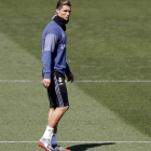 Cristiano Ronaldo, durante el entrenamiento de este viernes en Valdebebas.-EFE / JAVIER LIZÓN