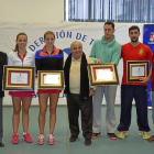 Los finalistas del Máster posan junto a los dirigentes en Covaresa; Hernando es el segundo por la derecha.-El Mundo