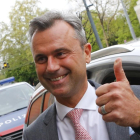 Norbert Hofer llega a la sede del ultraderechista FPO, en Viena, este domingo.-REUTERS / HEINZ-PETER BADER