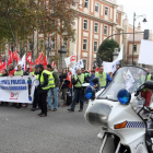 Cerca de 300 personas de UGT y el Sindicato Profesional de Policías Municipales se manifiestan por las calles de Valladolid-Ical