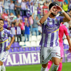 Luismi celebra el tanto anotado contra el Córdoba.-J.M. LOSTAU