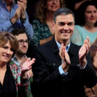 Pedro Sánchez, junto a la ministra de Justicia, Dolores Delgado, este sábado en un mitin en Madrid.-EFE / FERNANDO ALVARADO