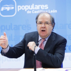 Juan Vicente Herrera, en un momento de su comparecencia ante los medios-J. M. LOSTAU