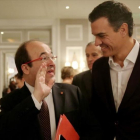 Miquel Iceta y Pedro Sánchez, este miércoles en Madrid.-JOSÉ LUIS ROCA