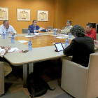 El consejero de Sanidad, Sáez Aguado, se reúne con los grupos parlamentarios de las Cortes por la huelga de médicos.-ICAL