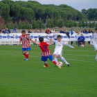 Jugadores del Real Madrid y del Atlético en un partido de la Íscar Cup en 2015.-GRUPO EVENTO.ES