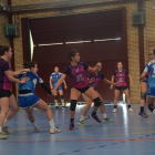 Un momento del partido entre el Hand Vall Comercial Ulsa y el Cleba.-EL MUNDO