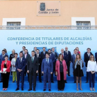 El presidente de la Junta de Castilla y León, Alfonso Fernández Mañueco, preside la reunión de la Conferencia de Alcaldes y presidentes de Diputación de Castilla y León-ICAL