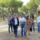 Saravia, Parellada, Sánchez y Redondo durante la visita a los terrenos de la Hípica Militar-J. M. Lostau