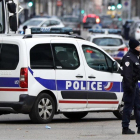 Cordón policial en el barrio de Neudorf, en Estrasburgo.-EFE / RONALD WITLEK