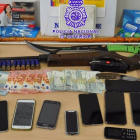 Objetos intervenidos a los narcotraficantes de Medina del Campo.- E. PRESS