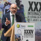 El consejero de Cultura y Turismo, Javier Ortega, presenta el XXXIV Open de Tenis Castilla y León-Villa de El Espinar-ICAL
