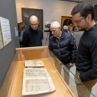 Exposición de documentos del Archivo Simón Ruiz, del que forma parte la Escritura de Concordia que se presentará hoy en el Museo de las Ferias.-J.M. LOSTAU