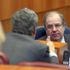 El presidente de la Junta, Juan Vicente Herrera, en un momento del pleno de ayer.-ICAL