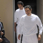 Los dos hijos de Hosni Mubarak. Gamal, a la izquierda, y Alaa, a la derecha.-Foto: AP