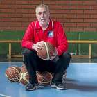 José Carlos Rojo, entrenador del CD Universitario desde la campaña 84-85- a la 2014-2015--Pablo Requejo