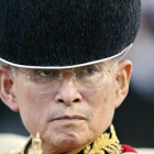 El rey Bhumibol de Tailandia, en una fotografía del 2003.-EFE / VINAI DITHAJOHN
