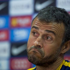 Luis Enrique en la rueda de prensa celebrada este sábado tras la sesión de entrenamiento.-Foto: JORDI COTRINA