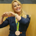 Lydia Valentín recibe el homenaje del pueblo de Camponaraya (León)-ICAL
