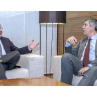 El presidente de la Junta, Juan Vicente Herrera, y el presidente de Renault España, José Vicente de los Mozos, ayer, en su reunión en Valladolid.-ICAL
