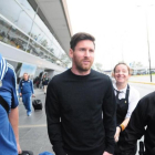 Messi llega a Rosario, su ciudad natal, tras la lesión que padeció ante Honduras.-EFE / JOSE GRANATA