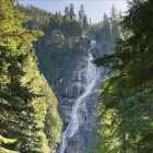 Una imagen de las cataratas de Shannon Falls, en Canadá, donde los tres youtubers perdieron la vida.  /-GREGORY SIMPSON