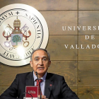Antonio Largo Cabrerizo tras conocer los resultados que le eligieron rector de la Universidad de Valladolid.-ICAL
