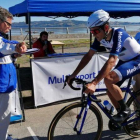 Óscar Sevilla, a punto de tomar la salida en la última etapa de la Vuelta a Chiloé.-@VUELTACHILOE