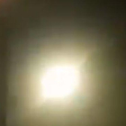 Un vídeo muestra lo que podría ser el impacto de un misil en el avión ucraniano que se estrelló en Teherán.-