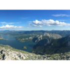 Espectacular panorámica del pantano y las montañas de Riaño que se logra desde la cumbre del Yordas-N. SÁEZ