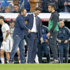 Los entrenadores Sergio y Solari se saludan al final del partido.-PHOTO-DEPORTE