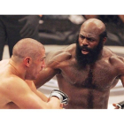 El popular luchador Kimbo Slice ha fallecido a los 42 años.-