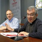 El presidente de Cáritas Autonómica, Antonio Jesús Martín de Lera, y el obispo auxiliar de Valladolid, Tomás Argüello.-J.M. LOSTAU