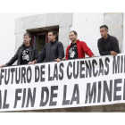 Cuatro mineros se encierran en el Ayuntamiento de Pola de Gordón (León) como medida de protesta ante la situación del sector-ICAL