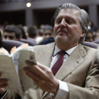 El ministro de Cultura, Íñigo Méndez de Vigo, asiste el pasado martes al acto celebrado en un céntrico instituto madrileño con motivo del 75 aniversario de la muerte de Miguel Hernández.-EFE