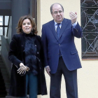 Soraya Sáenz de Santamaría con Juan Vicente Herrera antes de iniciar la reunión en Valladolid.-J. M. LOSTAU