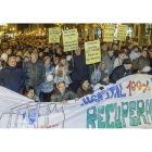 Imagen de la manifestación celebrada ayer en la capital burgalesa a su paso por la calle Vitoria.-SANTI OTERO