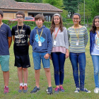 Los seis representantes de Castilla yLeón posan tras conseguir la clasificación en la Olimpiada Regional.-EL MUNDO