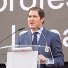 El jefe de Urgencias del Clínico, Carlos del Pozo, durante el homenaje a las víctimas en julio pasado. E. M.