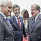 José Luis Concepción, CarlosLesmes y JuanVicente Herrera, durante la inauguración del encuentro.-SANTI OTERO