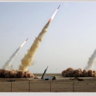 El Norte, por su parte, afirmó que en los anteriores tests probó una lanzadera de cohetes múltiple teledirigidos.-AFP