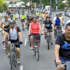 Los vecinos de Laguna de Duero se unen en una bicicletada en contra de las drogas.-J.M.LOSTAU