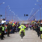 El piloto argentino José Julián Kozac llega a la meta de la quinta etapa, en Oruro.-AFP / FRANCK FIFE
