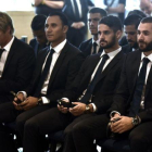 Coentrao, Navas, Isco, Benzema y Nacho, durante el acto celebrado este miércoles en el Bernabéu.-FERNANDO VILLAR / EFE