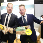 Los hermanos Enrique y Mario Oliveira de la empresa zamorana Moralejo Selección reciben en Barcelona el Premio Innoval de la Feria Alimentaria-ICAL