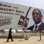 Propaganda del presidente Sall en Dakar.-EFE / NIC BOTHMA