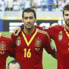 Arbeloa y Piqué, separados por Busquets, en una imagen de la selección del 2013.-EFE / FELIPE TRUEBA