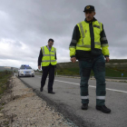 Estado en el que quedó la furgoneta en la que fallecieron esta madrugada tres personas y cinco resultaron heridas-Ical
